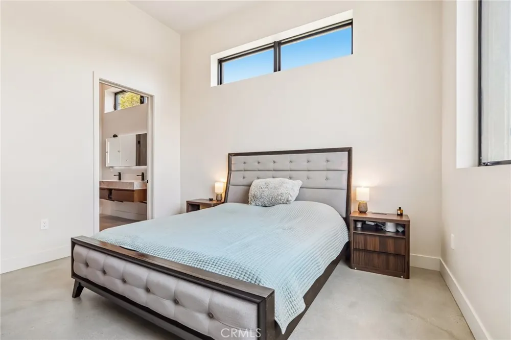 8504 Outland View Drive Sun Valley, CA 91352