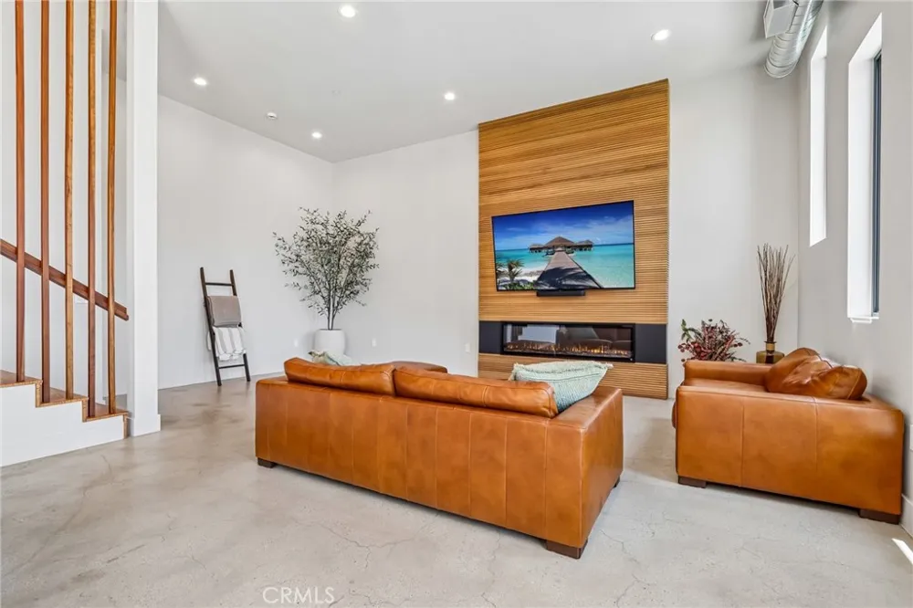 8504 Outland View Drive Sun Valley, CA 91352