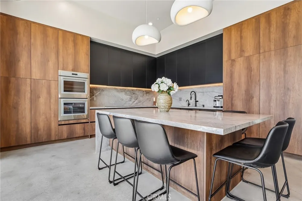 8504 Outland View Drive Sun Valley, CA 91352