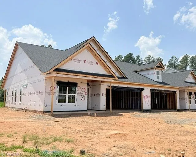 404 Beeson Court Clemmons, NC 27012
