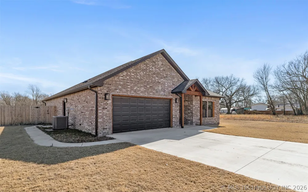 205 Lindsey Avenue Adair, OK 74330