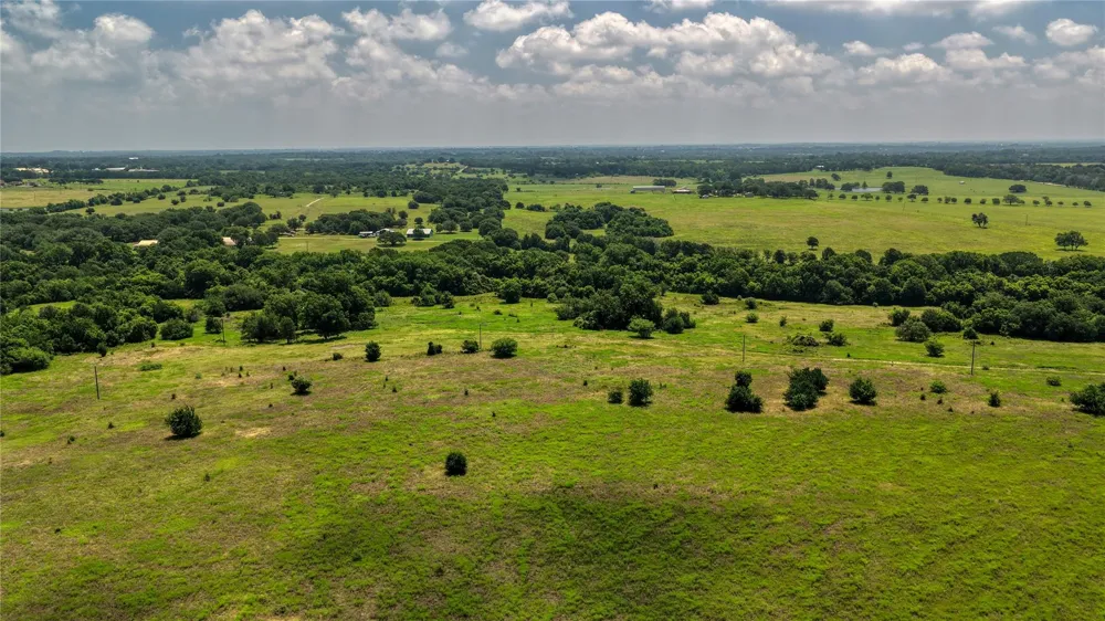 2 Randermann Rd Brenham, TX 77833