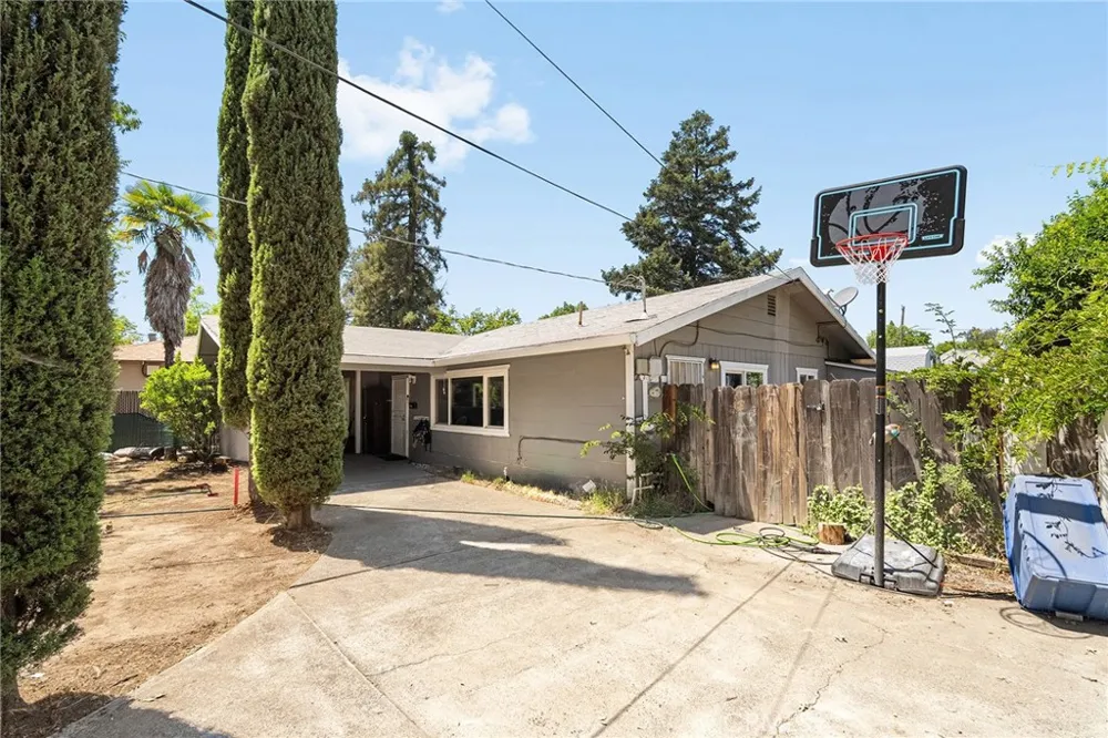 960 High Oroville, CA 95965