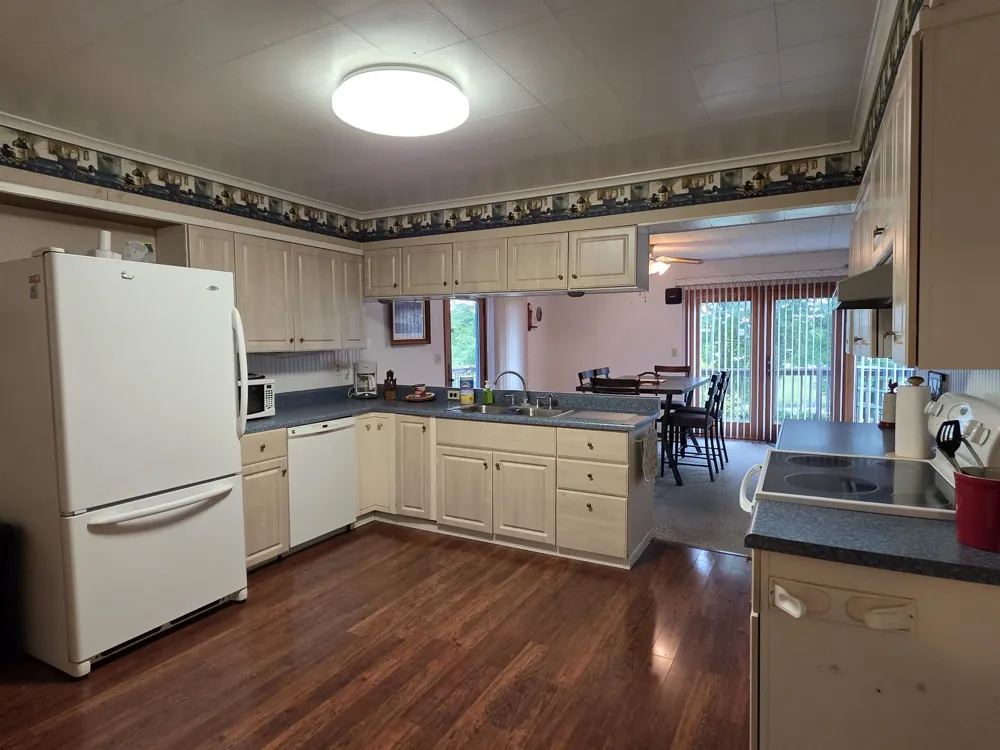 2091 Lakeside Drive Hill Township, MI 48739