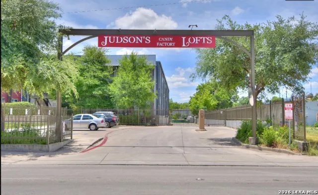 831 S Flores Street #3210 San Antonio, TX 78204