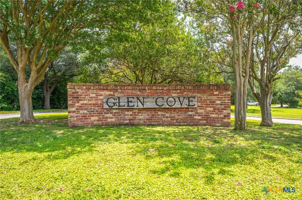 24 Glen Cove Drive Seguin, TX 78155
