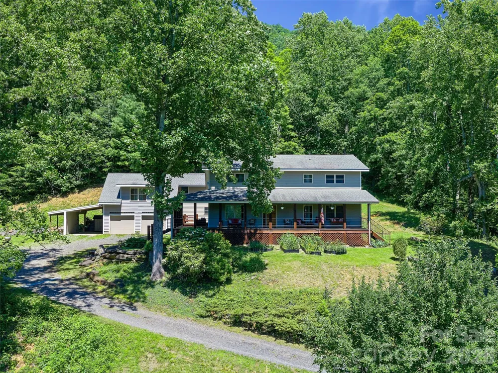 349 Spring Creek Road Bakersville, NC 28705