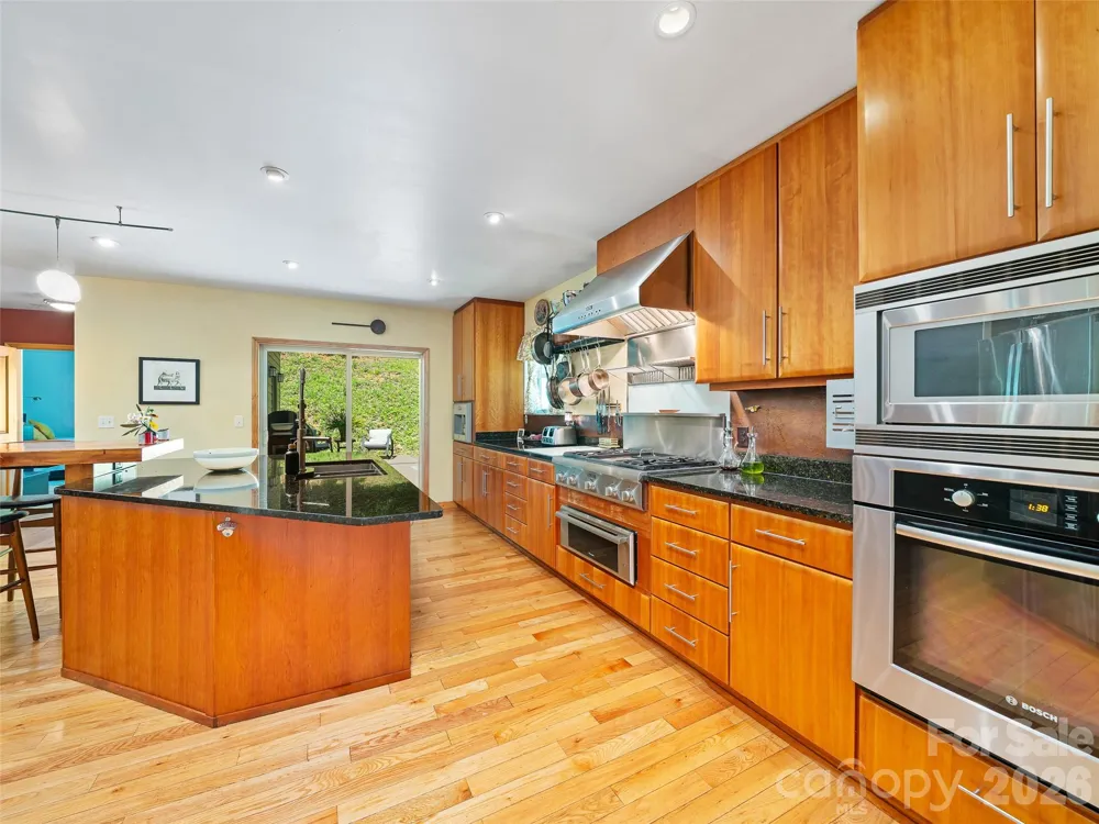 349 Spring Creek Road Bakersville, NC 28705