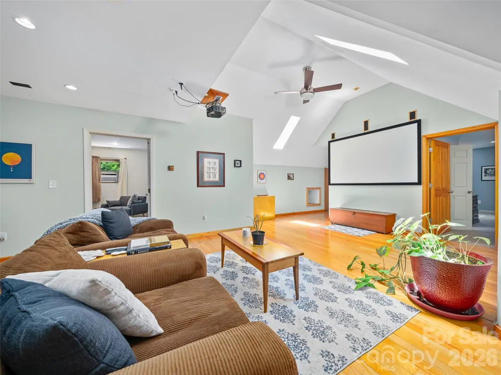 349 Spring Creek Road Bakersville, NC 28705