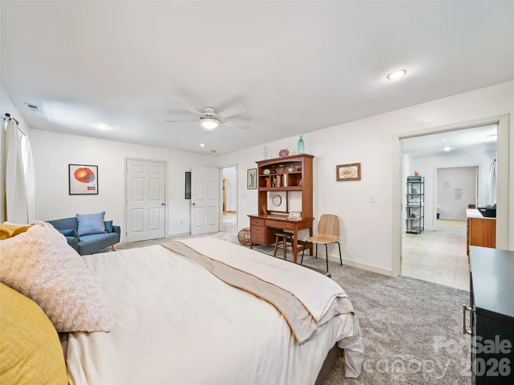 349 Spring Creek Road Bakersville, NC 28705