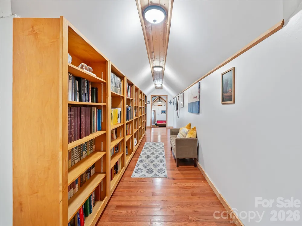 349 Spring Creek Road Bakersville, NC 28705