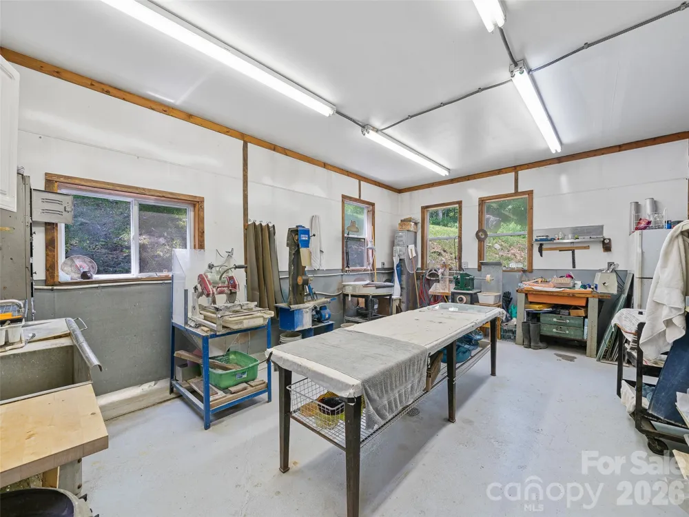 349 Spring Creek Road Bakersville, NC 28705