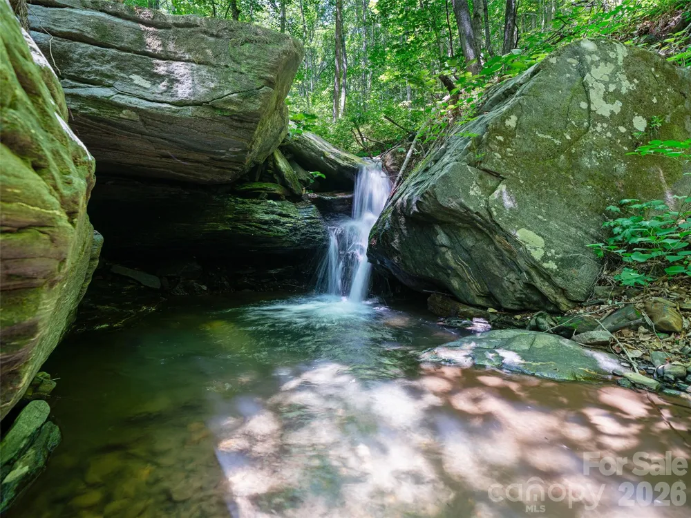 349 Spring Creek Road Bakersville, NC 28705