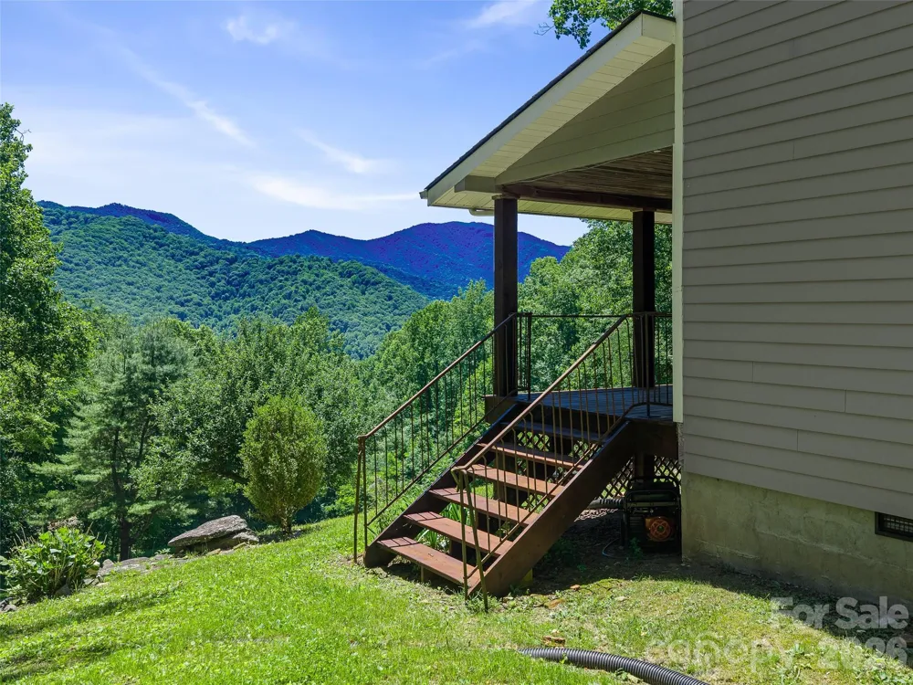 349 Spring Creek Road Bakersville, NC 28705