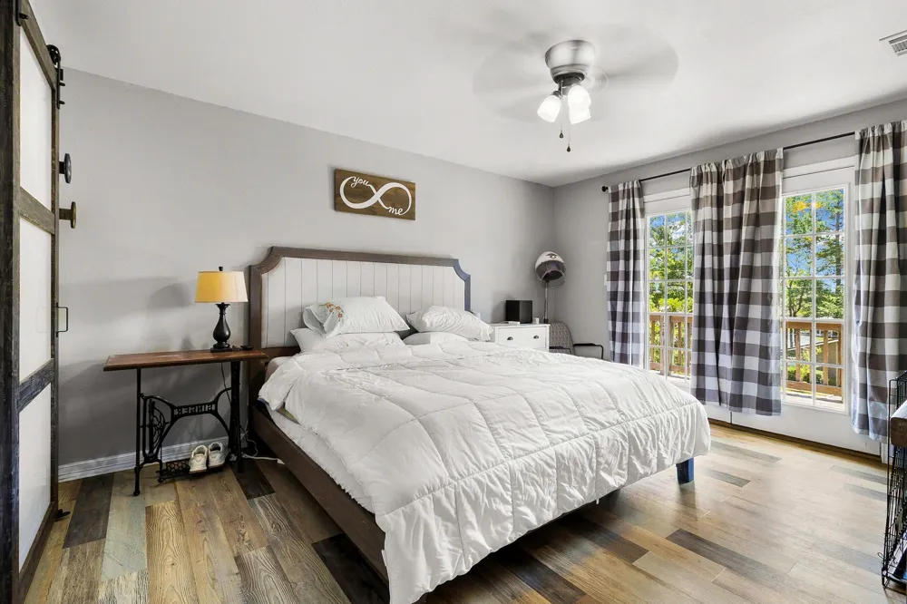 241 Whisperwood Drive Onalaska, TX 77360