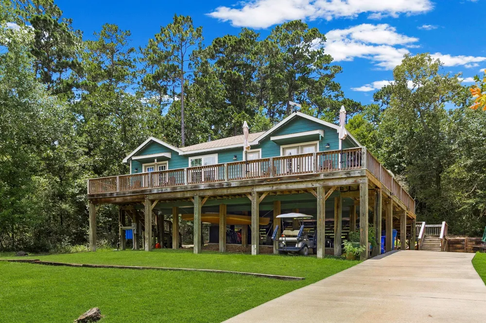 241 Whisperwood Drive Onalaska, TX 77360