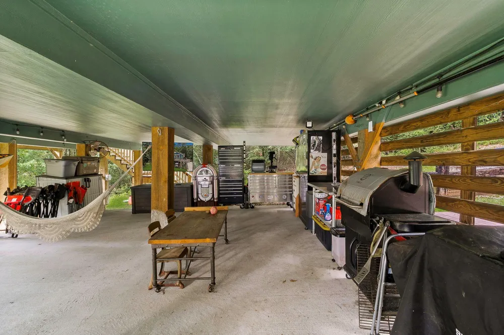 241 Whisperwood Drive Onalaska, TX 77360