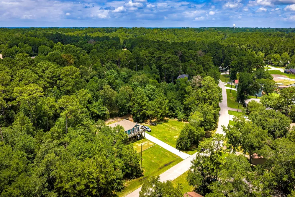 241 Whisperwood Drive Onalaska, TX 77360