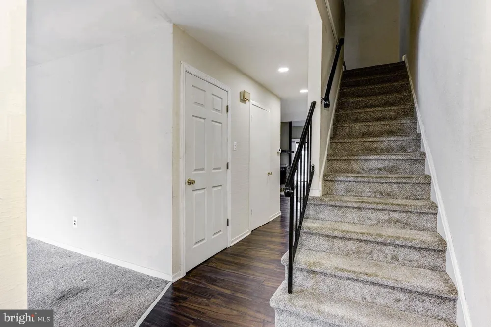 215 KEATS DR Sicklerville, NJ 08081
