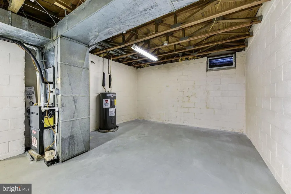 215 KEATS DR Sicklerville, NJ 08081