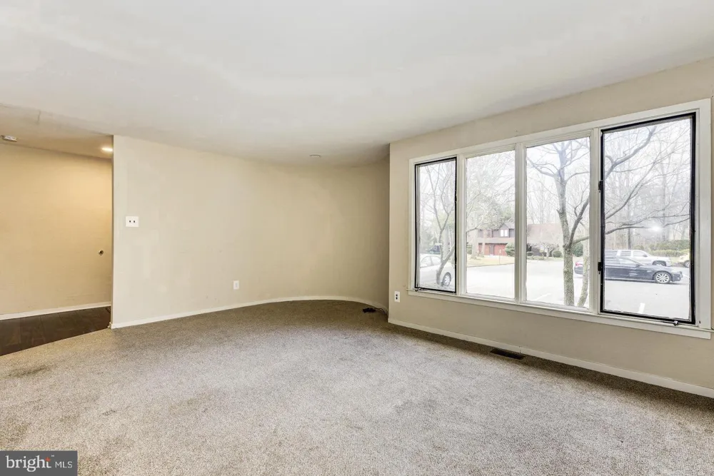 215 KEATS DR Sicklerville, NJ 08081