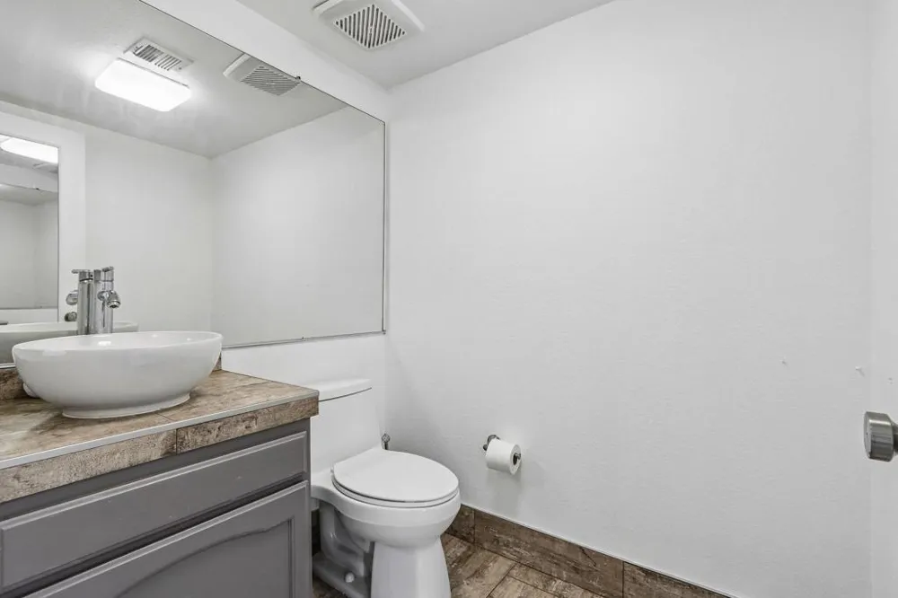 1683 Tam O Shanter Plaza Palm Springs, CA 92264
