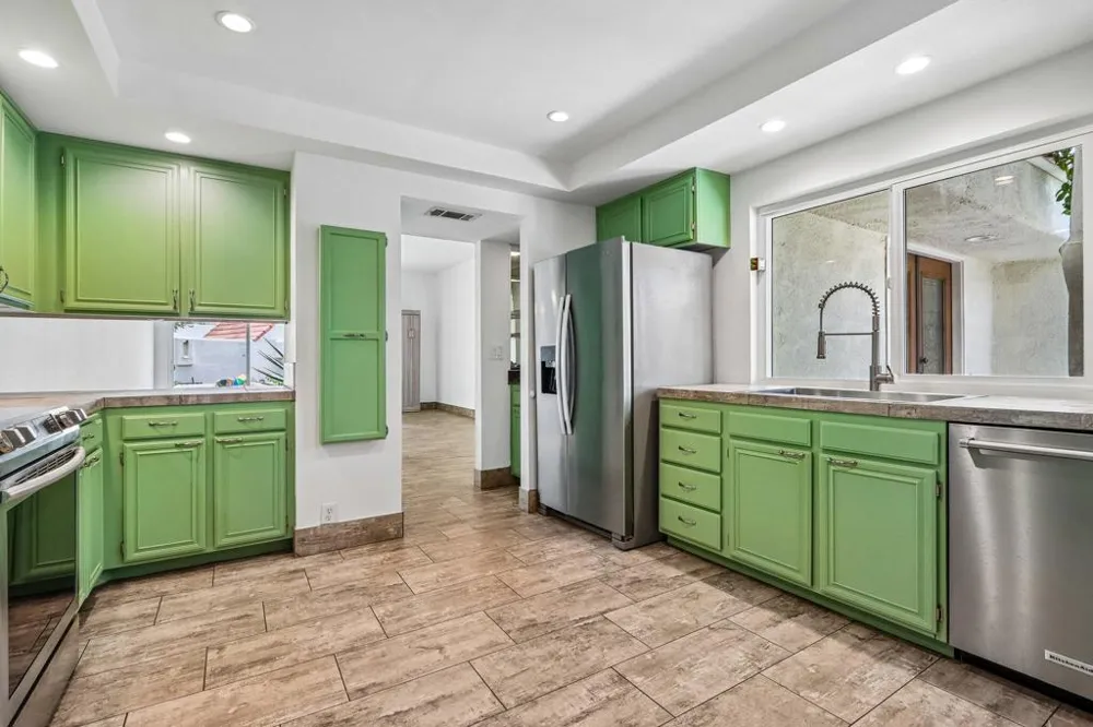 1683 Tam O Shanter Plaza Palm Springs, CA 92264