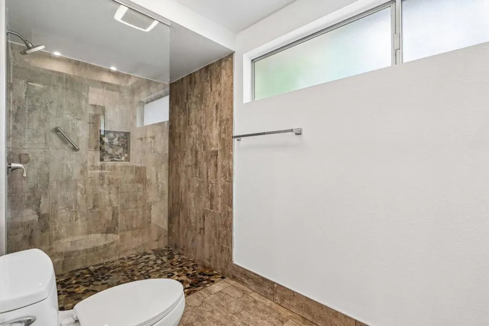 1683 Tam O Shanter Plaza Palm Springs, CA 92264