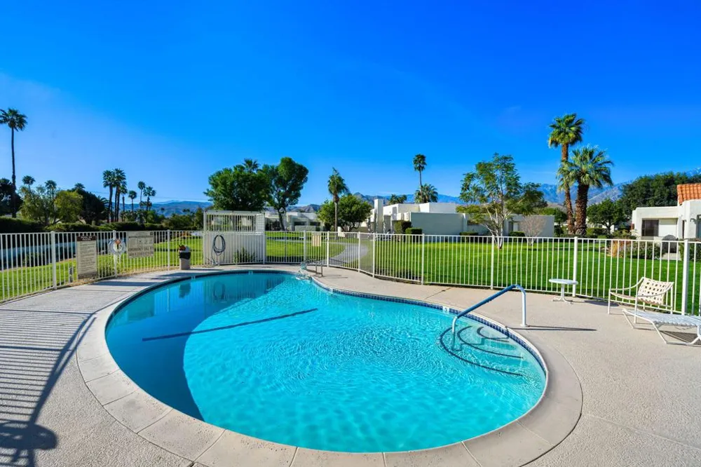 1683 Tam O Shanter Plaza Palm Springs, CA 92264