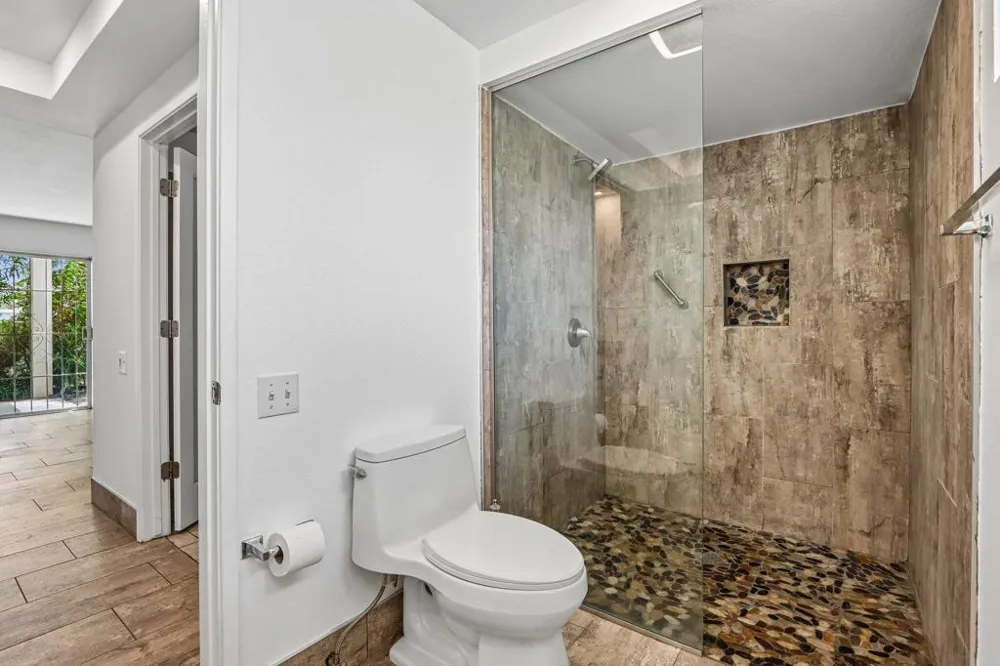 1683 Tam O Shanter Plaza Palm Springs, CA 92264
