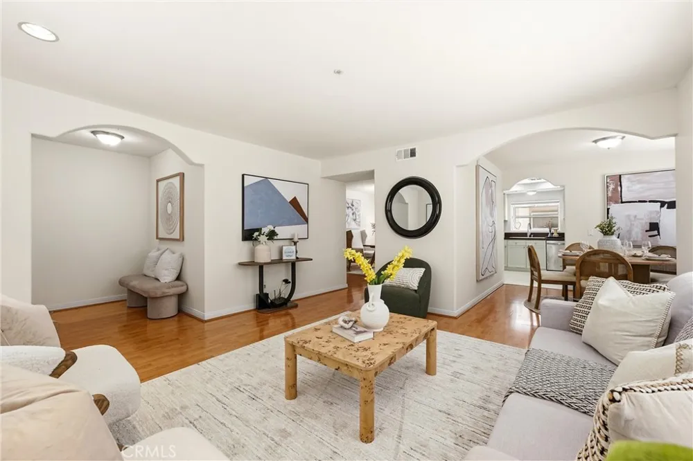 1097 S Marguerita #C Alhambra, CA 91803
