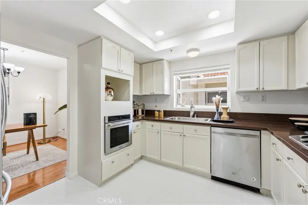 1097 S Marguerita #C Alhambra, CA 91803