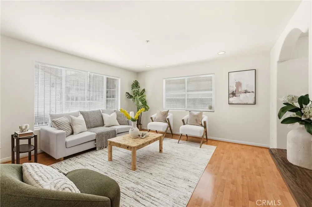 1097 S Marguerita #C Alhambra, CA 91803