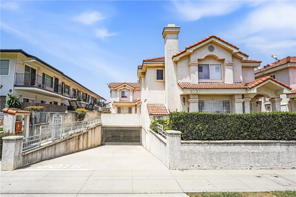 1097 S Marguerita #C Alhambra, CA 91803