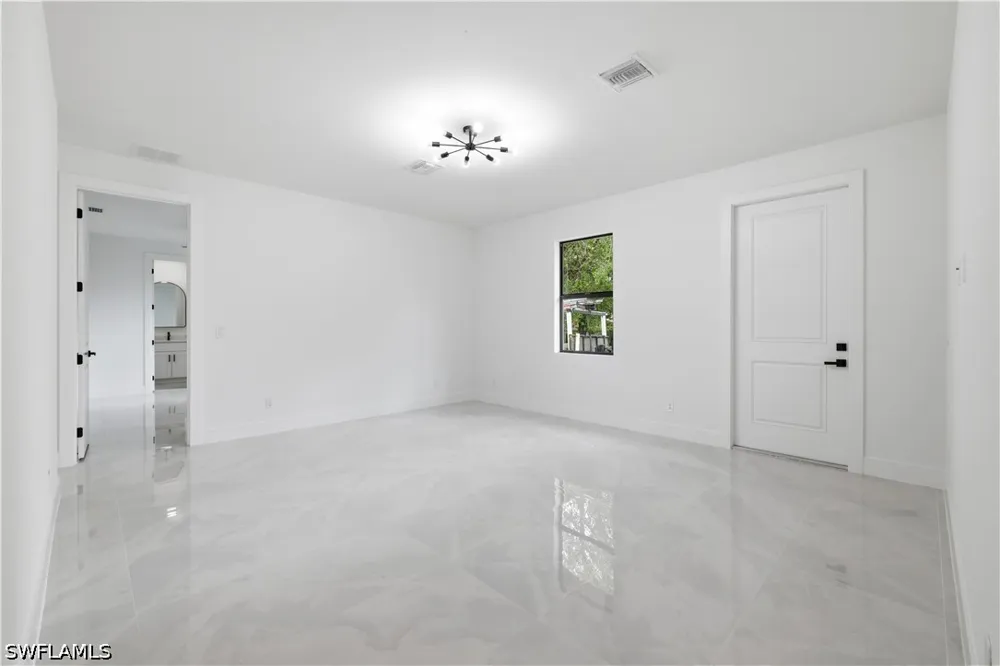 Washington Avenue Fort Myers, FL 33916
