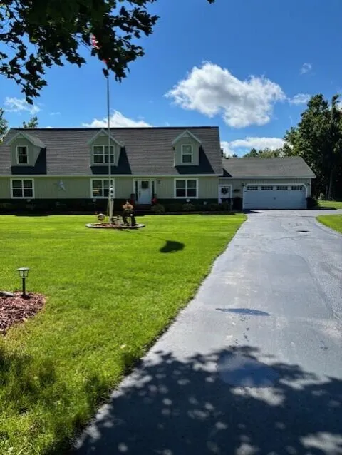 1976 Estelle Road
