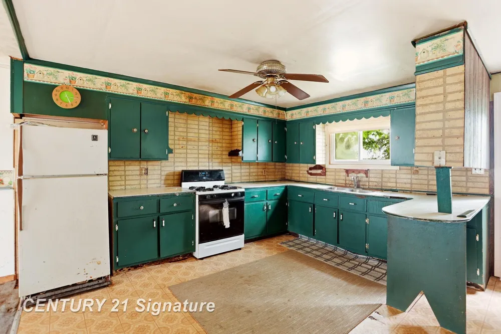 12097 Swan Creek Road Swan Creek Township, MI 48609