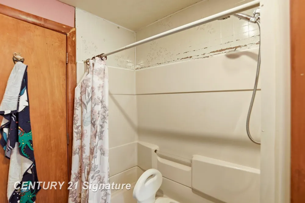 12097 Swan Creek Road Swan Creek Township, MI 48609