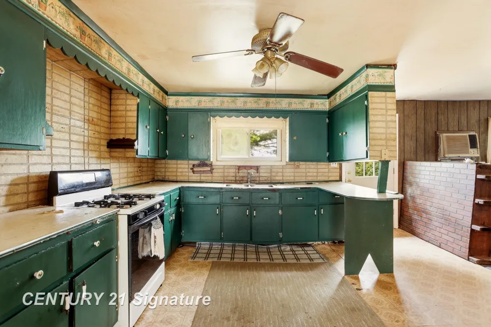 12097 Swan Creek Road Swan Creek Township, MI 48609