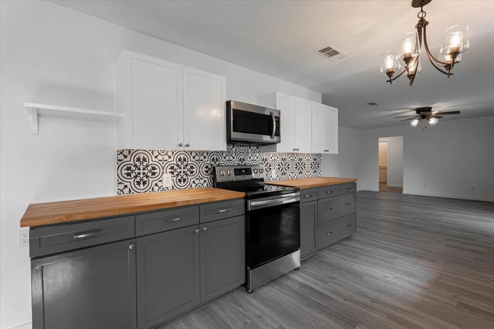 131 S Crescent Street Gorman, TX 76454