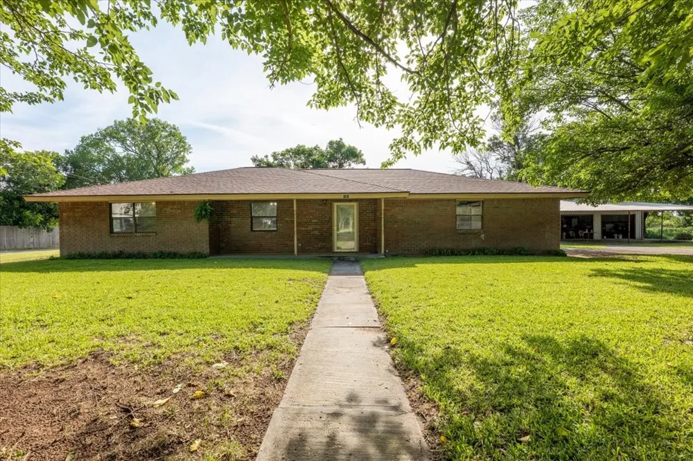 131 S Crescent Street Gorman, TX 76454