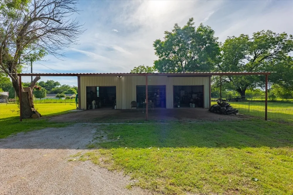 131 S Crescent Street Gorman, TX 76454
