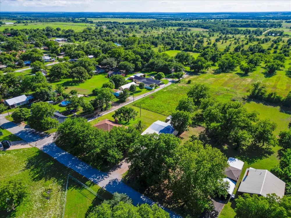 131 S Crescent Street Gorman, TX 76454