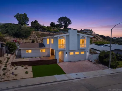 3855 Southview