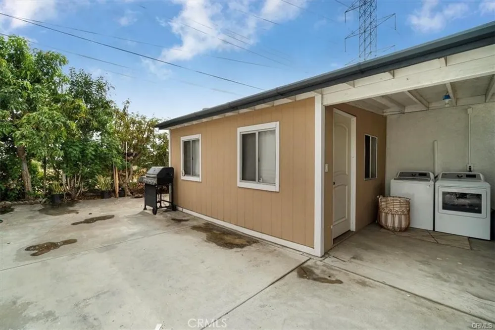 12844 Waltham Baldwin Park, CA 91706