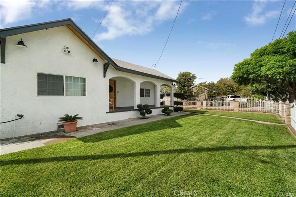 12844 Waltham Baldwin Park, CA 91706