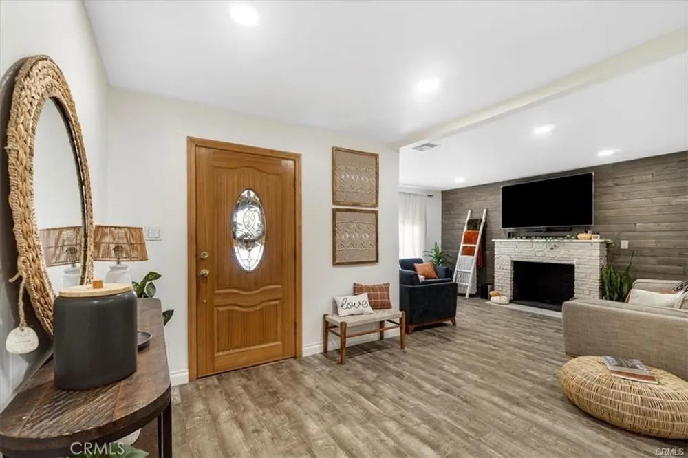 12844 Waltham Baldwin Park, CA 91706
