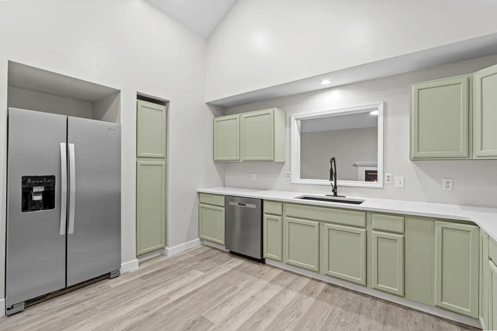 1632 W Lakewood Boulevard Park Township, MI 49424