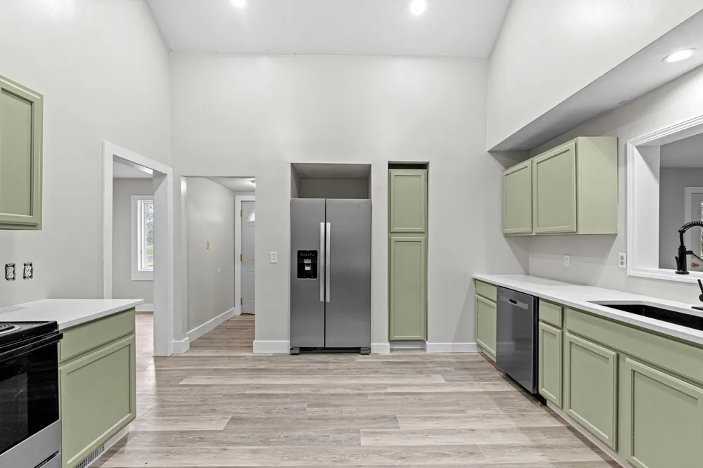 1632 W Lakewood Boulevard Park Township, MI 49424
