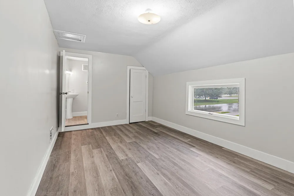 1632 W Lakewood Boulevard Park Township, MI 49424
